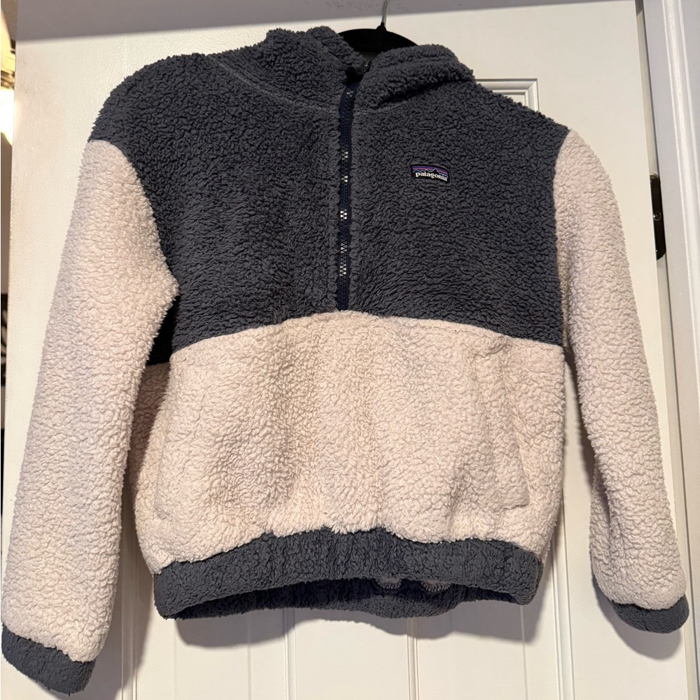 Patagonia Girls Los Gatos Hooded 1/4 Zip Fleece Pullover Gray Cream M